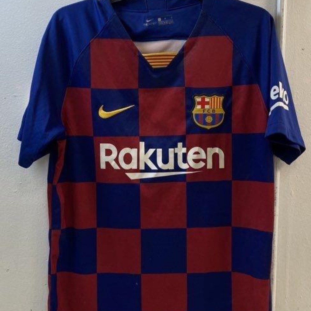 Nike Authentic Messi Barcelona home kit size large